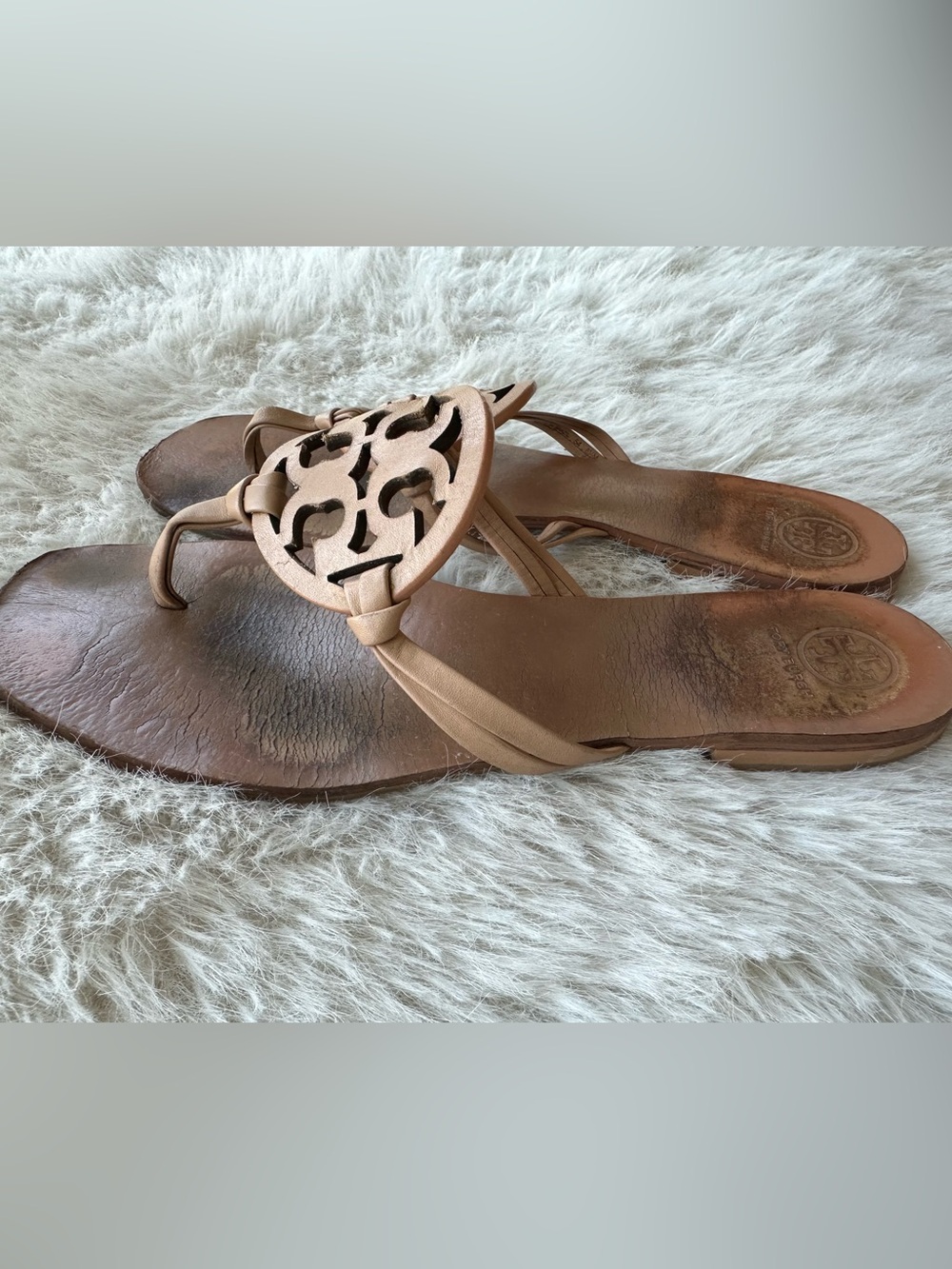 Tory Burch miller Tan Leather Logo Thong Sandals with Cutout Medallion Nude 8.5 - Picture 3 of 14